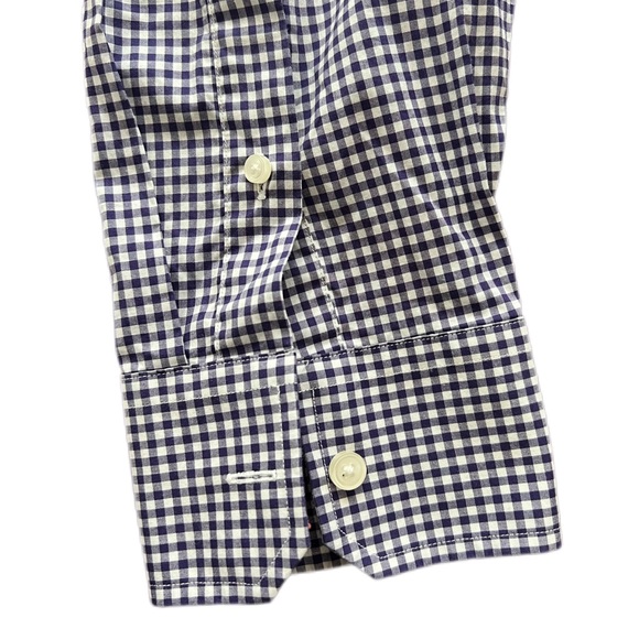 Club Monaco Classic fit, XL. 100% cotton. Long sleeves. Check plaid. Like new! - Picture 4 of 7